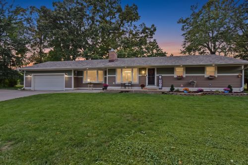 14707 W Gatewood Ct, New Berlin, WI, 53151-1507 | Card Image