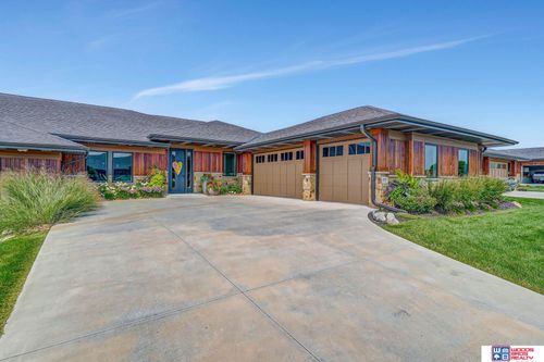 8930 Birdie Run, Lincoln, NE, 68520-1447 | Card Image
