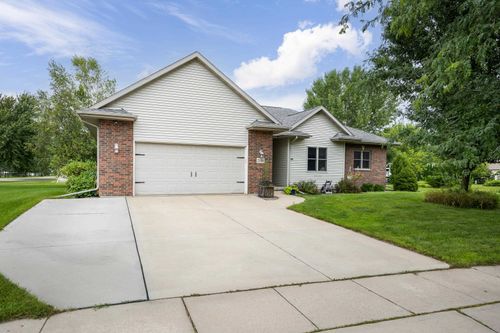 2100 Stone Crest Rd, Stoughton, WI, 53589-4279 | Card Image