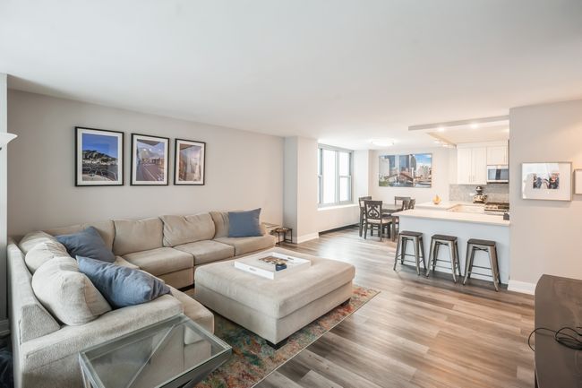 APT-2410 - 400 E Randolph St, Condo with 2 bedrooms, 2 bathrooms and 2 parking in Chicago IL | Image 8
