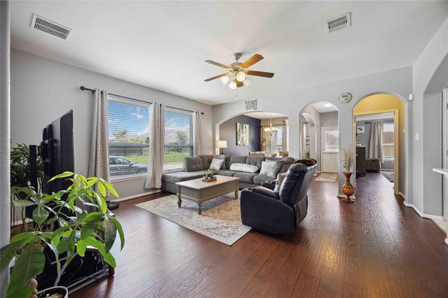21722 Rainfall Park Dr, House other with 6 bedrooms, 4 bathrooms and 2 parking in Spring TX | Image 5