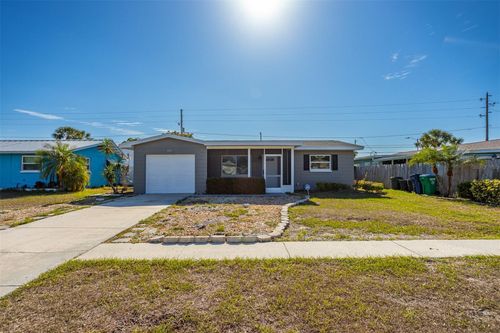 9317 Crestview St, SEMINOLE, FL, 33772-3041 | Card Image