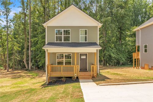 400 Woodland Cir, Belton, SC, 29627-1930 | Card Image