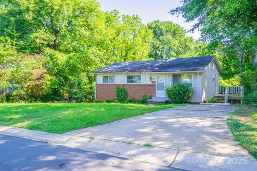 2519 Abelwood Rd, Charlotte, NC, 28216-4208 | Card Image