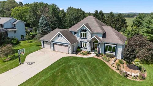 1461 Darcy Dr, Oregon, WI, 53575-1750 | Card Image