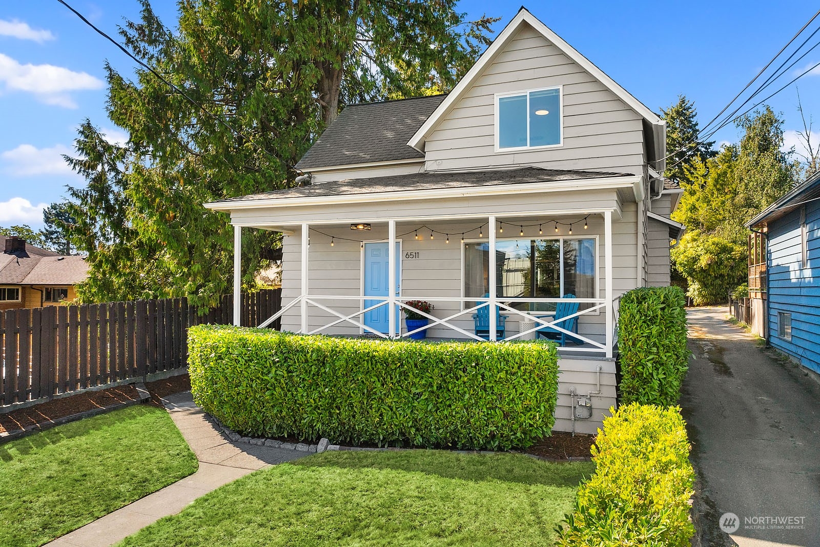 32nd Ave, Seattle, WA 98117