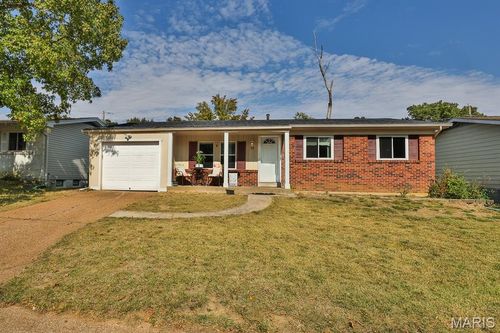 17 Roland Ave, Ballwin, MO, 63021-5259 | Card Image
