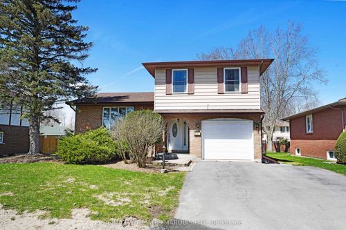 605 Kirkwood St, Cornwall, ON, K6H5Y9 | Card Image