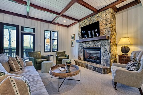 d-207D Turning Leaf Lane, Highlands, NC, 28741 | Card Image