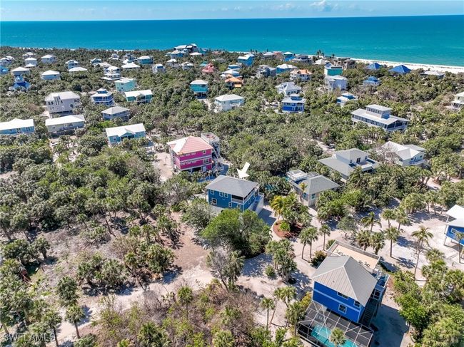 Drone / aerial view with a water view | Image 4