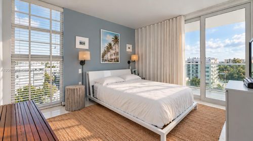 704-1035 West Ave, Miami Beach, FL, 33139-4751 | Card Image