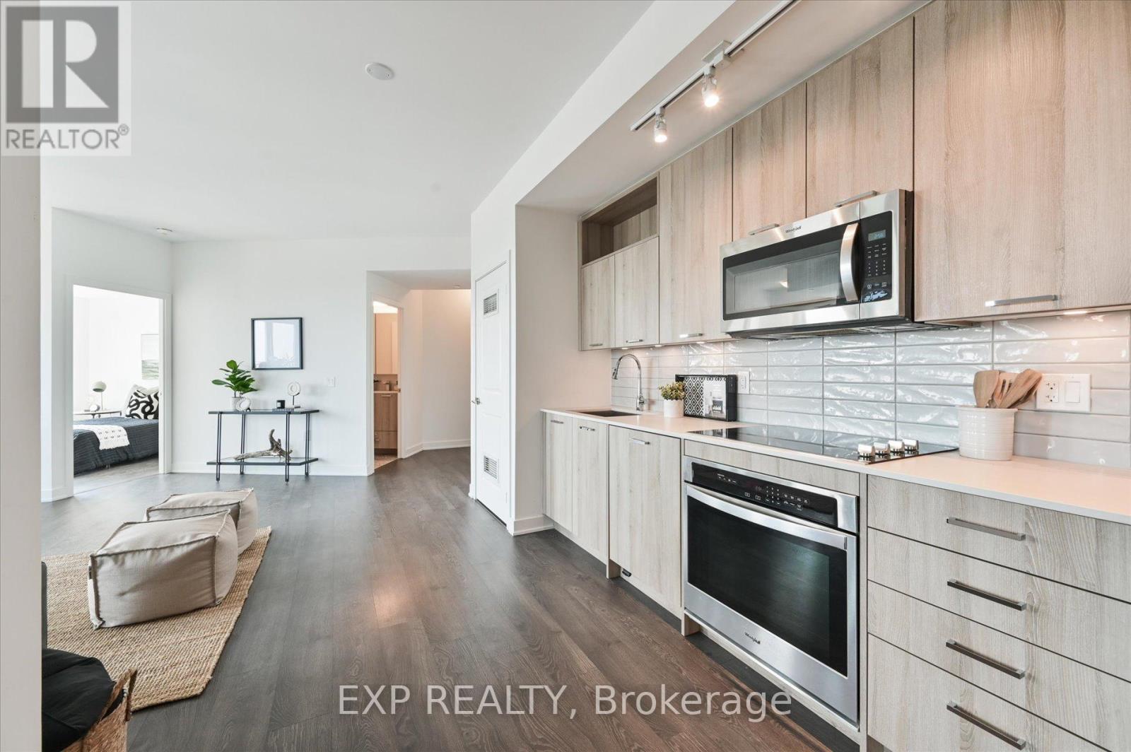 Residential Lease in Vaughan (Maple) 2
