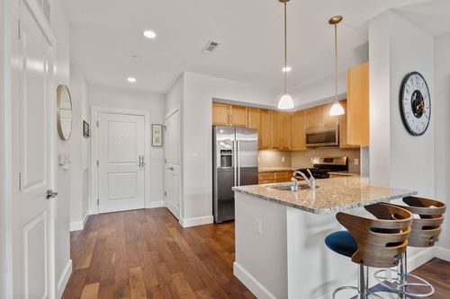 409-1501 Commonwealth Ave, Boston, MA, 02135-3622 | Card Image