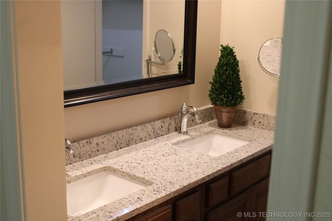 3 - 2806 E 84 Th St, Condo with 3 bedrooms, 3 bathrooms and null parking in Tulsa OK | Image 20