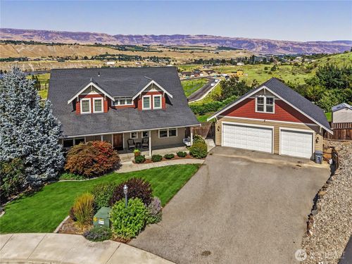 2610 Tuscany Ln, Malaga, WA, 98828-9313 | Card Image