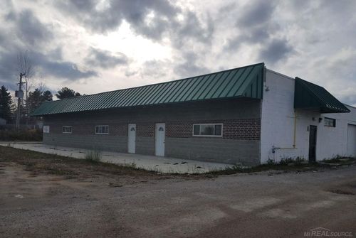 5160 Lakeshore Rd, Lexington, MI, 48450-8334 | Card Image