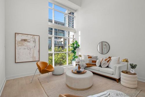 313-1325 Pacific Hwy, San Diego, CA, 92101-2581 | Card Image
