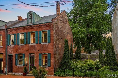 904-902-904 Geyer Ave, Saint Louis, MO, 63104-3922 | Card Image