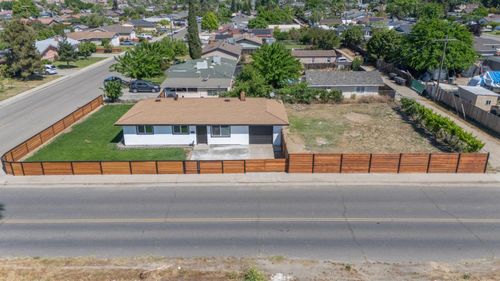 1209 Peach Ave, Livingston, CA, 95334-1034 | Card Image