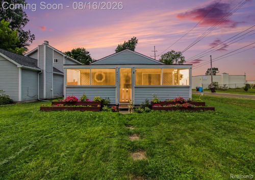 4512 Treadwell St, Wayne, MI, 48184-1509 | Card Image