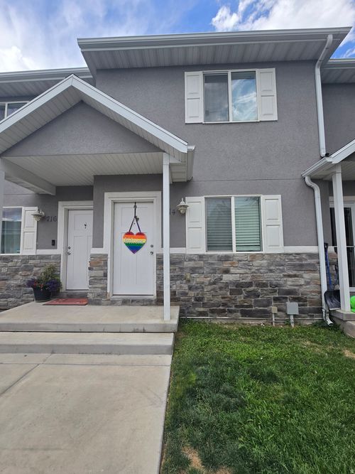 714 Ry Ln, Tooele, UT, 84074-1356 | Card Image