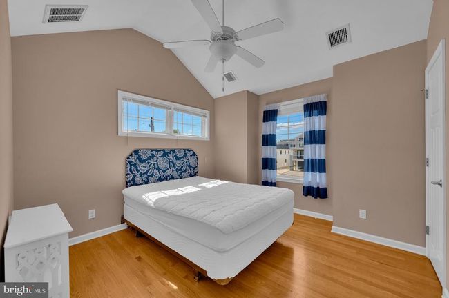 106 S Barnegat Ave, House other with 5 bedrooms, 2 bathrooms and null parking in Surf City NJ | Image 26