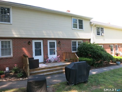 6-6 Carolina Dr, Oakdale, CT, 06370-1610 | Card Image