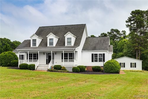 6301 W Creek Rd, Amelia Court House, VA, 23002-2120 | Card Image