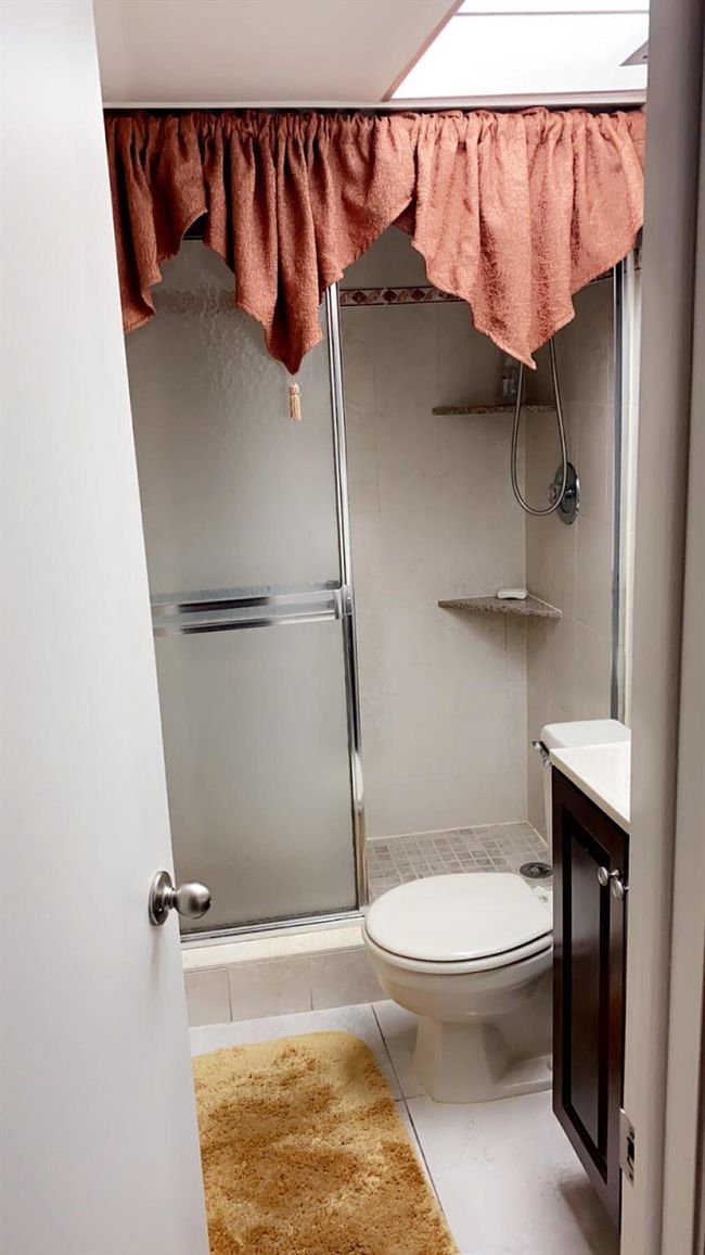 APT-422 - 3000 48 Th Ter, Condo with 1 bedrooms, 2 bathrooms and null parking in Lauderdale Lakes FL | Image 5