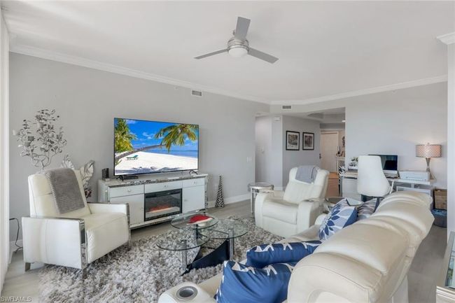 APT-703 - 455 Cove Tower Dr, Condo with 3 bedrooms, 4 bathrooms and 1 parking in NAPLES FL | Image 7