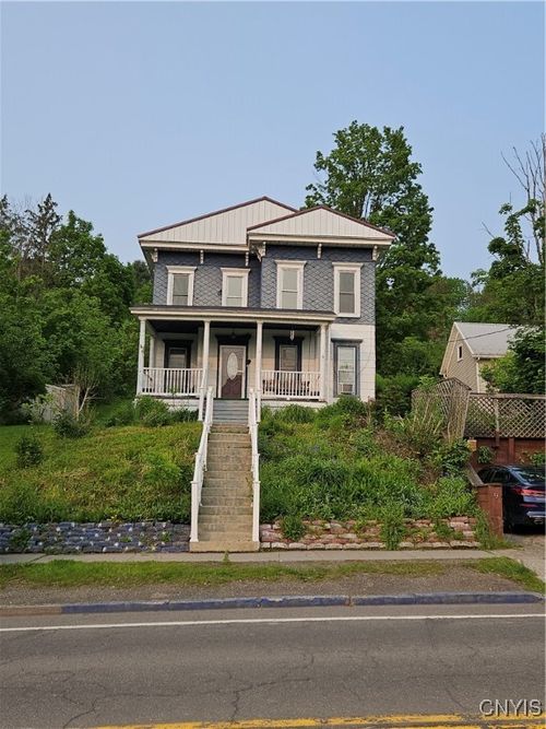 9 Broome St, Marathon, NY, 13803-2831 | Card Image