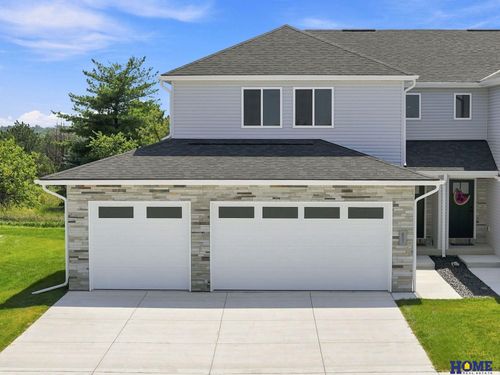 8901 Peregrine Road, Lincoln, NE, 68505 | Card Image