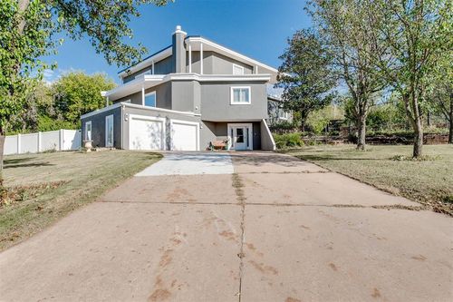 5100 Burr Oaks Road, Oklahoma City, OK, 73105 | Card Image