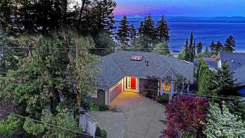 1351 Crestview Dr, Camano Island, WA, 98282-8484 | Card Image
