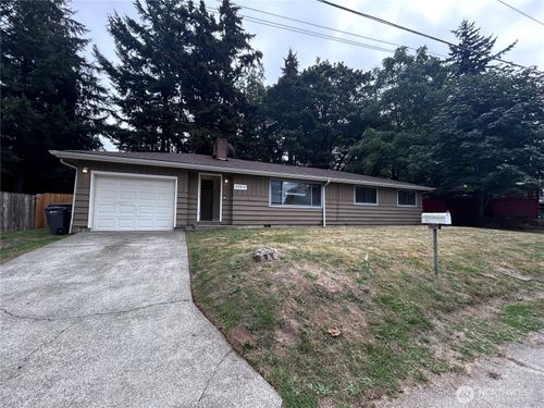 20812 25th Avenue S, SeaTac, WA, 98198 | Card Image