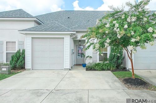 8136 Village Lake Ave, Baton Rouge, LA, 70820-8774 | Card Image