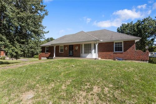 5201 Osage Ave, Kansas City, MO, 64133-2658 | Card Image