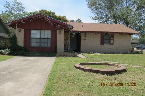1100 E Gramman St, Beeville, TX, 78102-4232 | Card Image