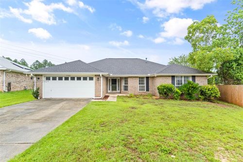 7408 Chimney Pines Dr, Pensacola, FL, 32526-4433 | Card Image