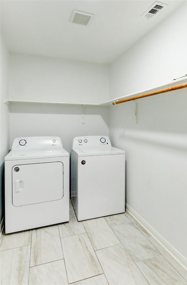 504 Johnson St, House other with 3 bedrooms, 2 bathrooms and null parking in McGregor TX | Image 14