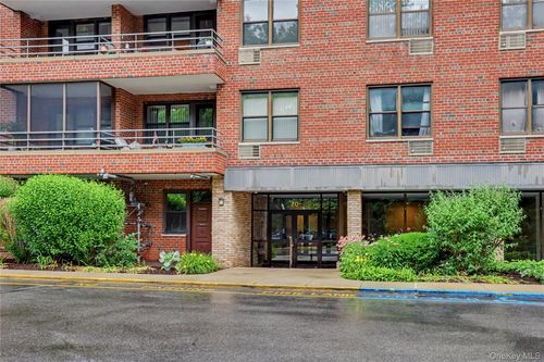 200-70 Barker St, Mount Kisco, NY, 10549-1735 | Card Image