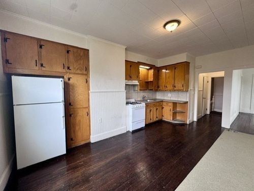 3-191 London St, Boston, MA, 02128-4596 | Card Image