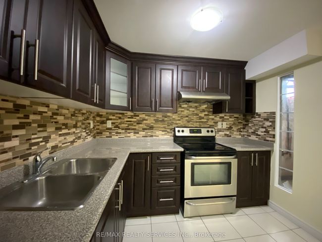 71 Vanderpool Cres, House other with 7 bedrooms, 5 bathrooms and 4 parking in Brampton ON | Image 47