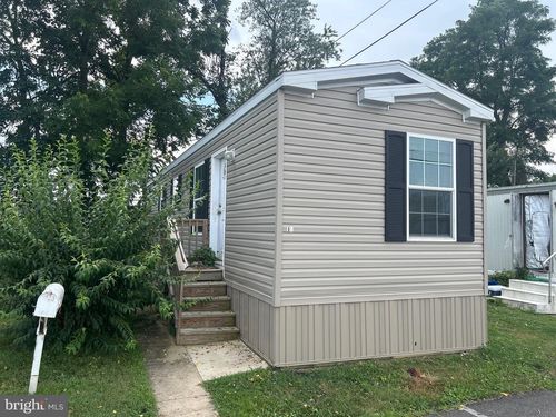 11-134 Lincoln Hwy, FAIRLESS HILLS, PA, 19030-1015 | Card Image
