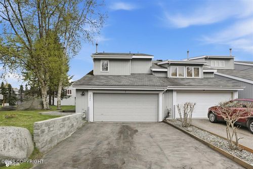 2945 Brittany Dr, Anchorage, AK, 99504 | Card Image