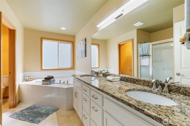 18328 10th Drive Se, House other with 4 bedrooms, 3 bathrooms and 2 parking in Bothell WA | Image 18