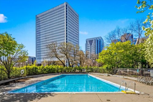 a1020-15 S 1st St, Minneapolis, MN, 55401-1852 | Card Image