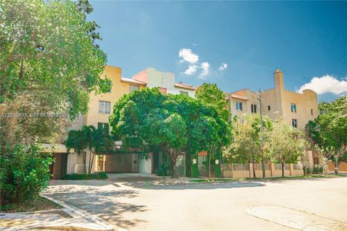 51-2630 Sw 28th St, Miami, FL, 33133-3870 | Card Image
