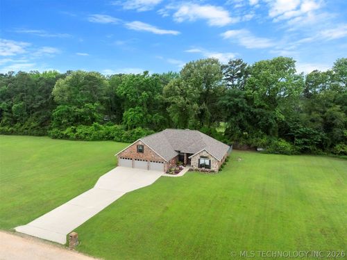143 Sycamore View Lane, Broken Bow, OK, 74728 | Card Image