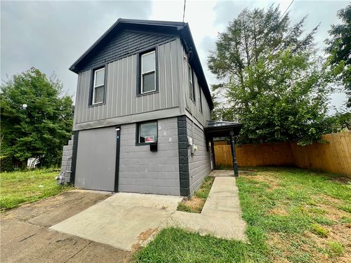 308 9th St, Beaver Falls, PA, 15010-4646 | Card Image